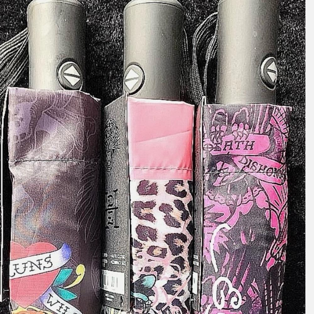 NWT ED HARDY COMPACT UMBRELLAS - Pink or Black Handle - Only 2 Left
